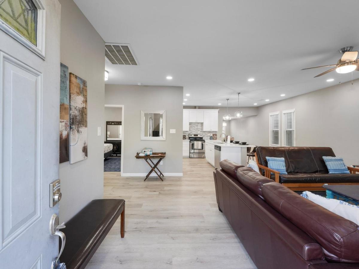 Galveston Escapes - Walk To Beach And Restaurants Bagian luar foto