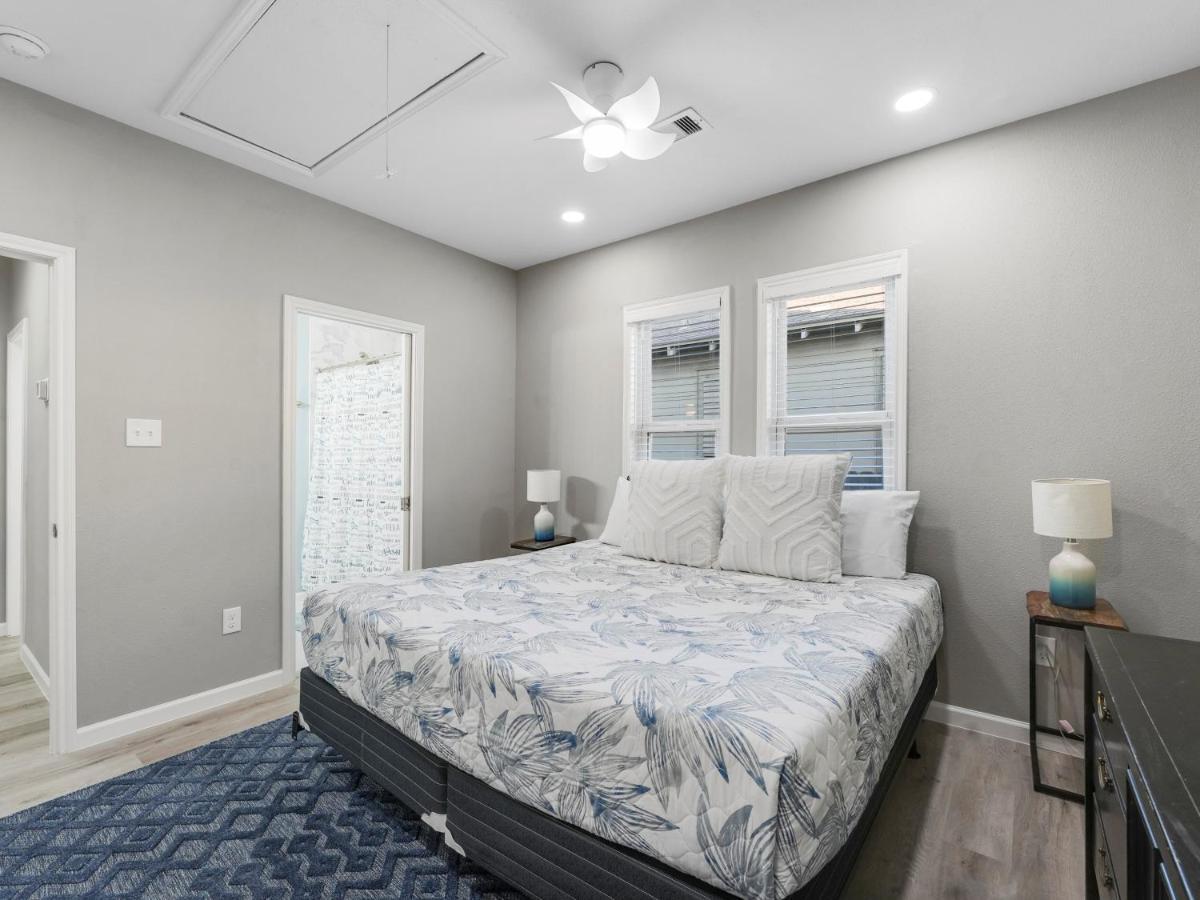 Galveston Escapes - Walk To Beach And Restaurants Bagian luar foto